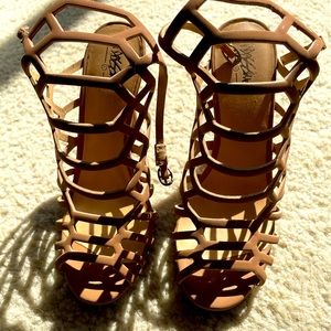 Nude Mossimo Caged heels sz 6.5